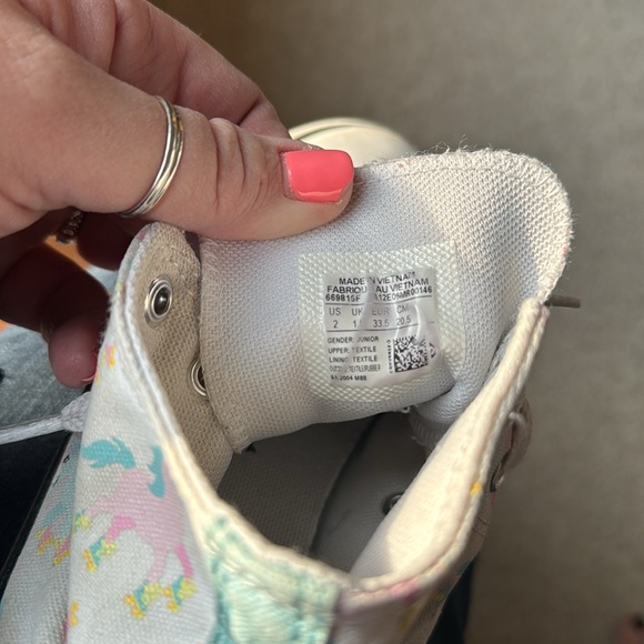 Darling unicorn 🦄 print Converse high tops - Picture 4 of 6